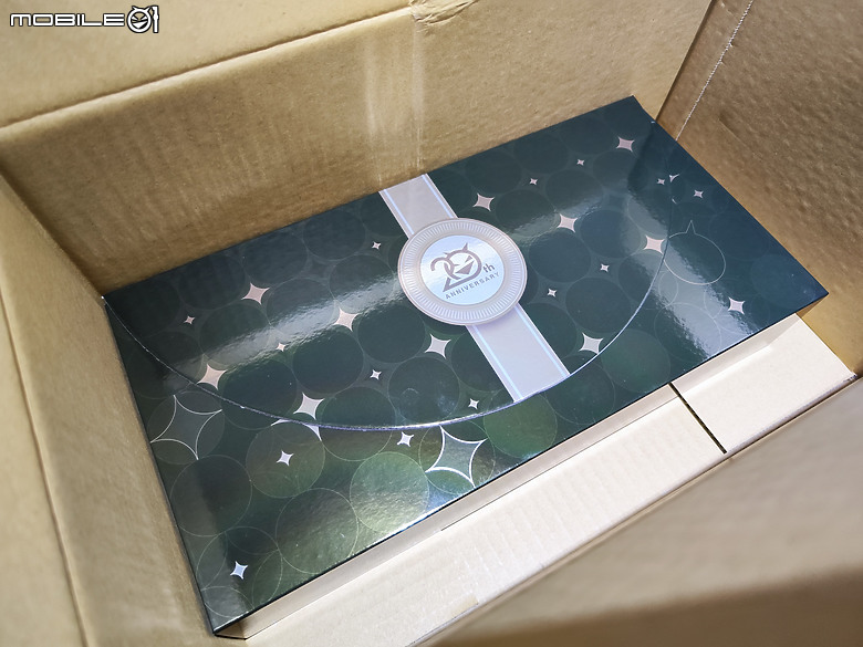 【外星貓開箱】姍姍來遲的Mobile01 20週年 X 王鵬傑-莎士比亞聯名蛋黃酥