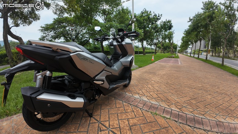 分享HONDA ADV350 與 0-100 KPH 加速測試