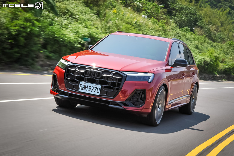 Audi SQ7 quattro 試駕|七座配置又熱血、極致成熟的性能休旅!