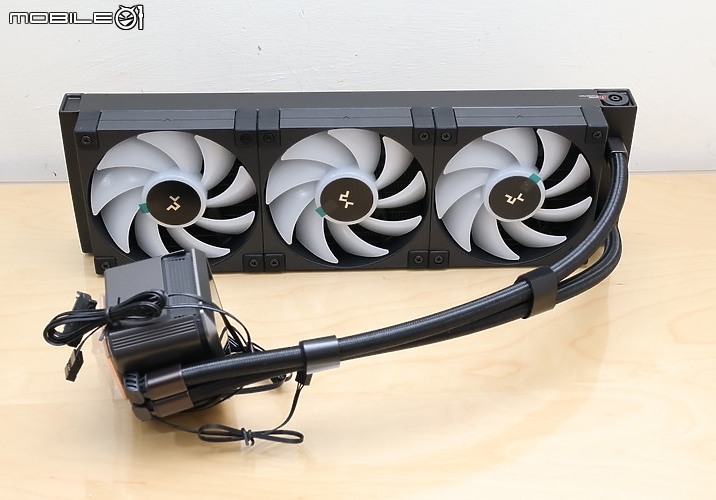 點我看大圖 內建陀螺儀 DEEPCOOL 九州風神 MYSTIQUE 360 ARGB