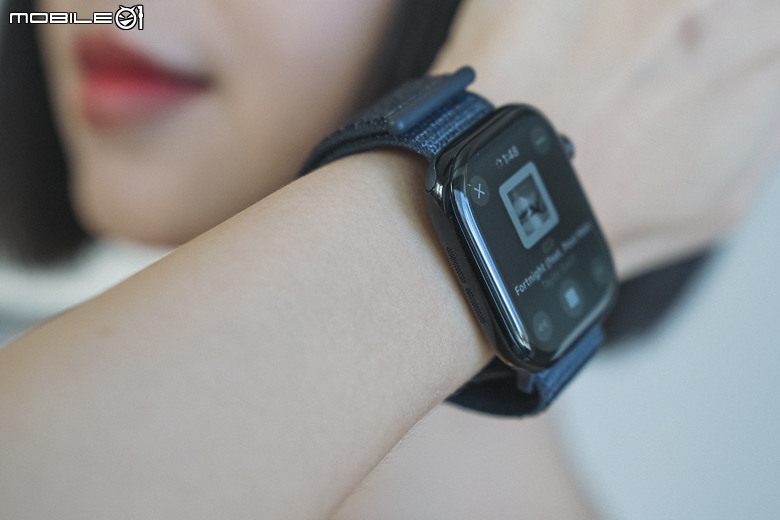 Apple Watch Series 10 / Ultra 2鈦黑體驗|更大的螢幕、更帥的外型!