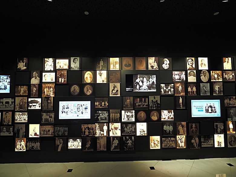新加坡國家博物院(National Museum of Singapore)、土生華人博物館(Peranakan Museum)、善牧主教座堂(Cathedral of the Good Shepherd)、讚美廣場(CHIJMES Hall)，還有地鐵勞明達站附近的土司工坊 — 赤道三國文化休閒行旅 之 新加坡篇 第六回 博物館規劃區(Museum Planning Area)