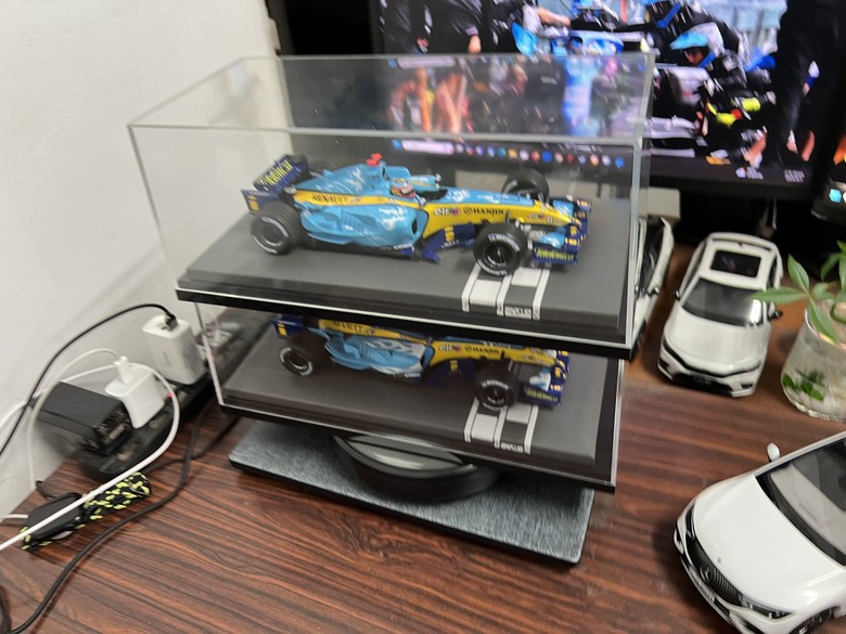[開箱]F1 1/18 RENAULT R25 FERNANDO ALONSO BRITISH GP