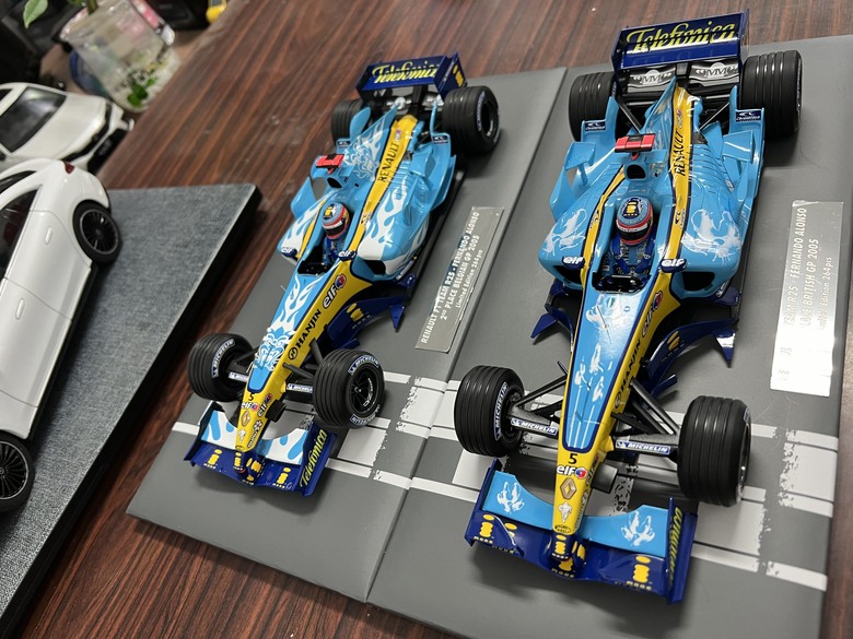 [開箱]F1 1/18 RENAULT R25 FERNANDO ALONSO BRITISH GP