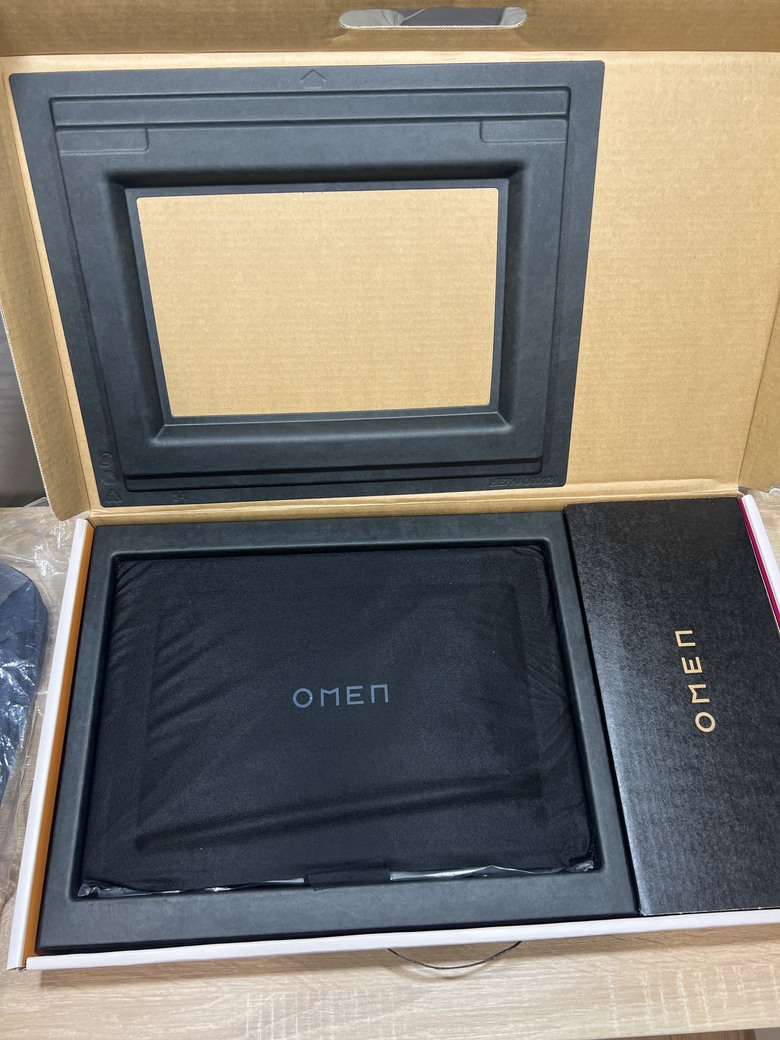 開箱: HP 惠普 OMEN Gaming 16-wf0041TX 16.1吋電競筆電