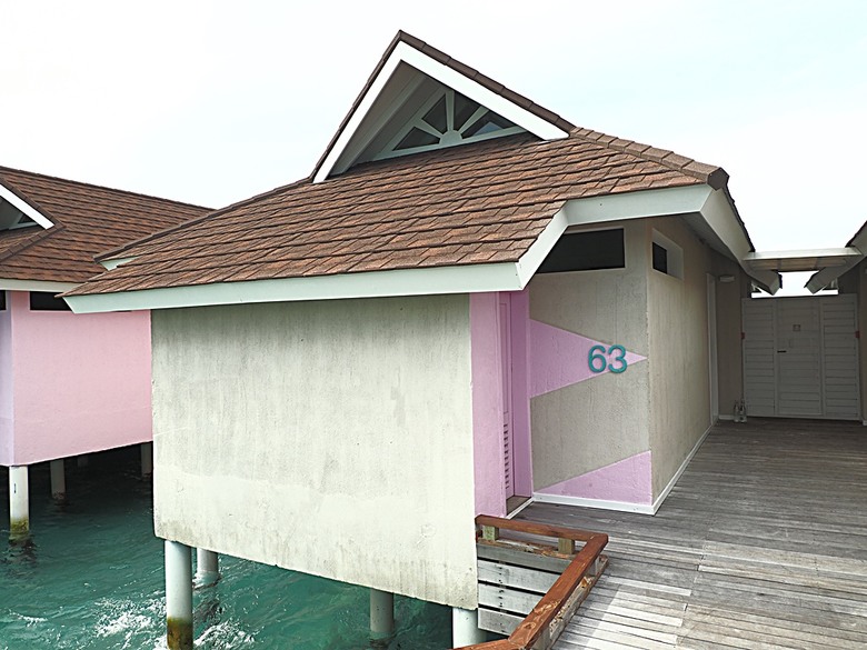 入住The Standard Maldives、碼頭邊珊瑚礁浮潛、出海賞海豚、環礁潟湖體驗 — 赤道三國文化休閒行旅 之 馬爾地夫篇 第一回 潟湖泳池水上屋(Lagoon Overwater Pool Villa)