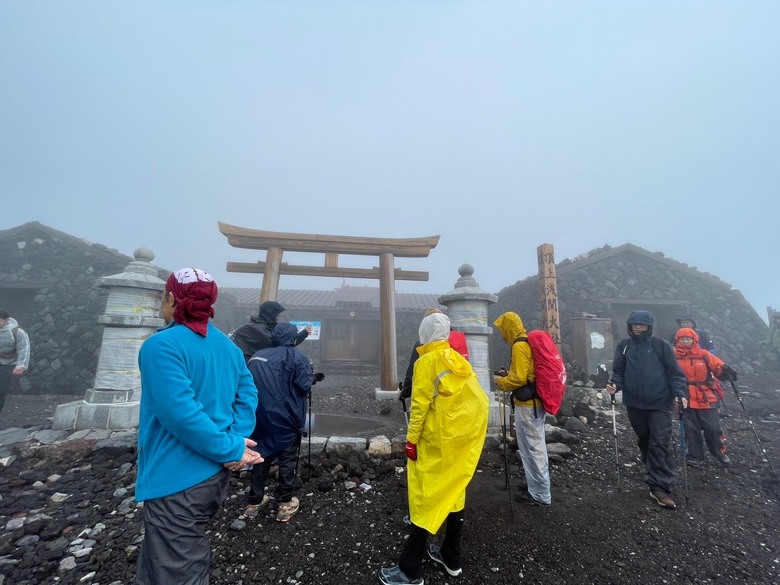 挑戰「珊珊」來遲的富士山登頂全紀錄( 下集 )