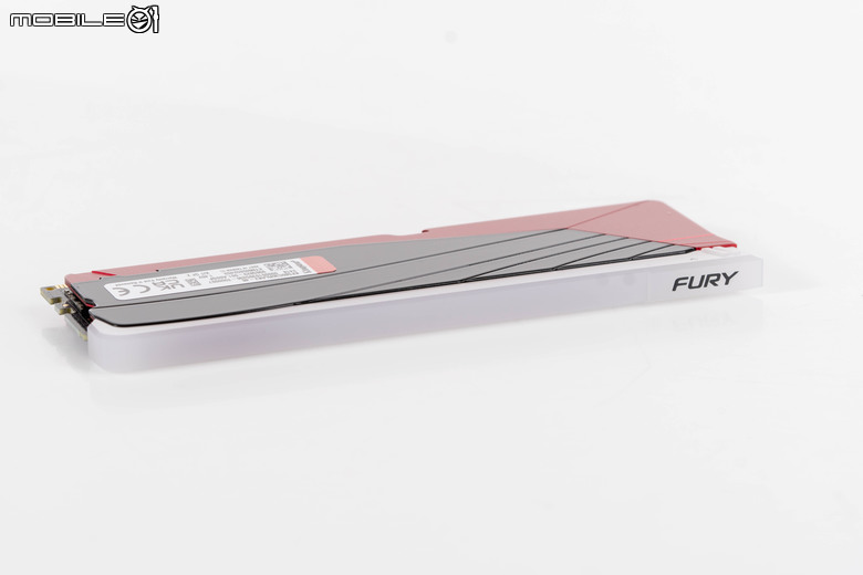 Kingston FURY Renegade RGB DDR5-8000 Limited 限定版記憶體開箱實測 兼具炫目外型與高效傳輸的頂尖選擇