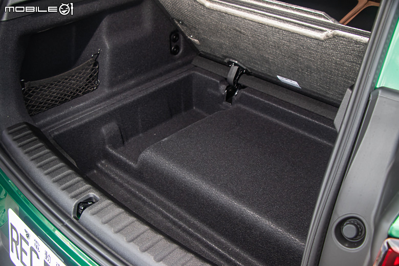 MINI Countryman SE All4 試駕｜帶電個性更親民，不是粉絲也動心！