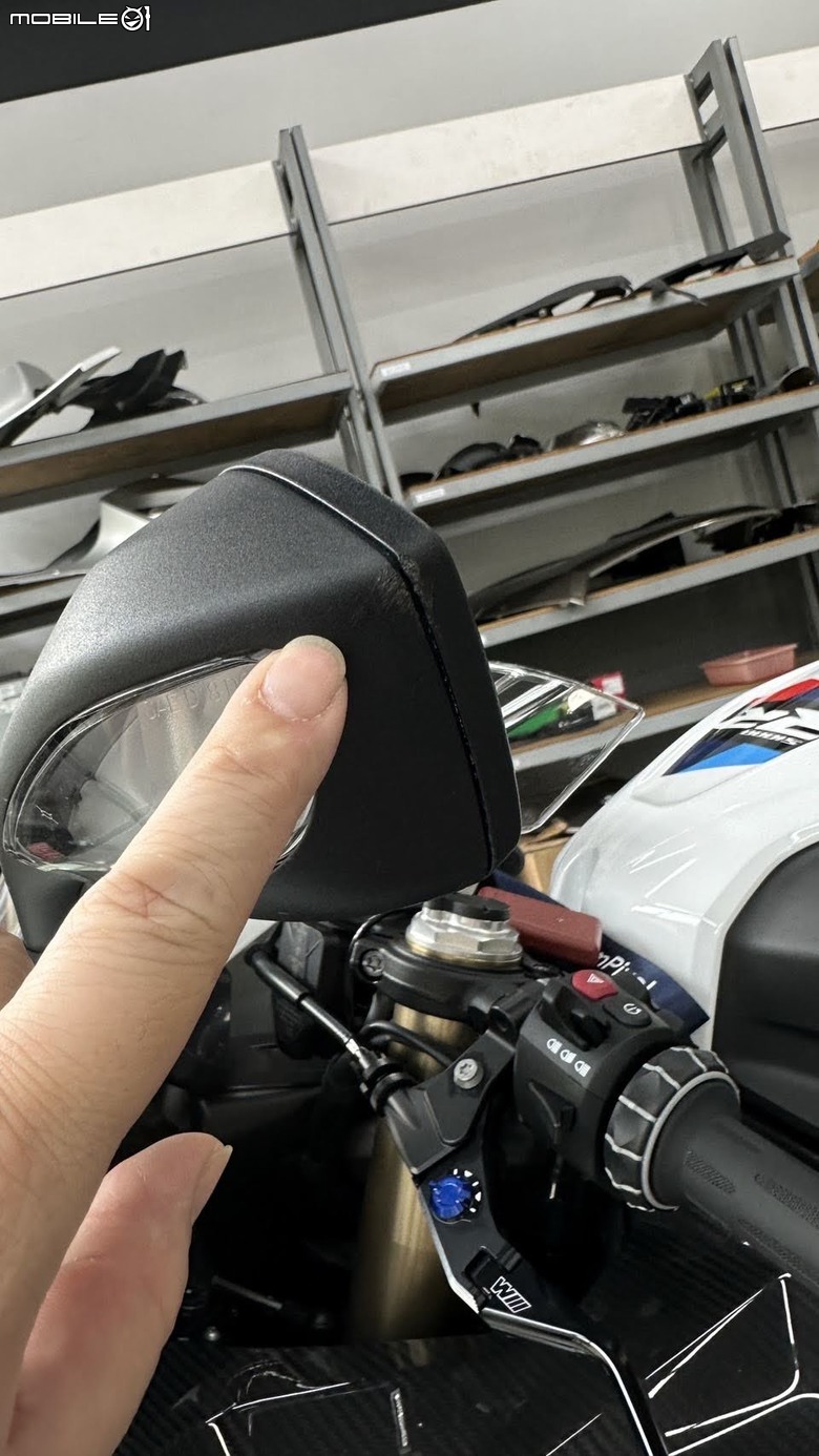 【最後一刻才開箱】菜雞的第一台重機 BMW S1000RR M版(23年式)