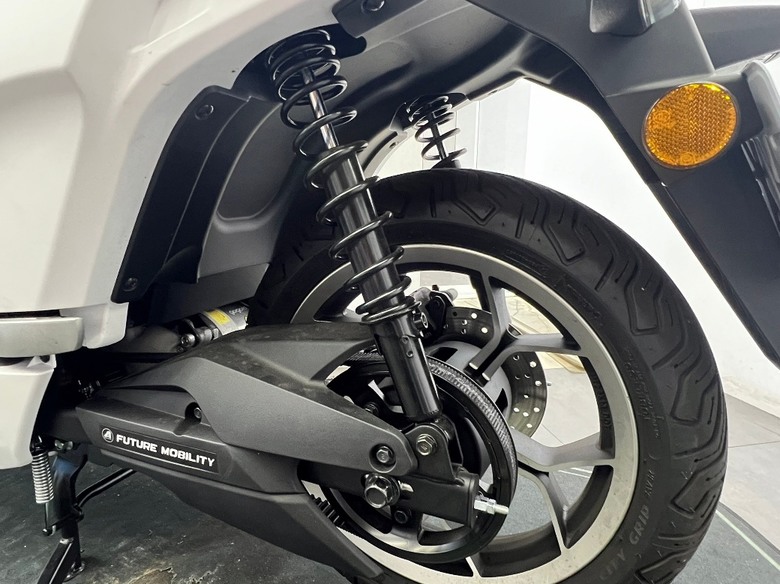 終見EV-C1本尊，突破我對電車認知的三觀