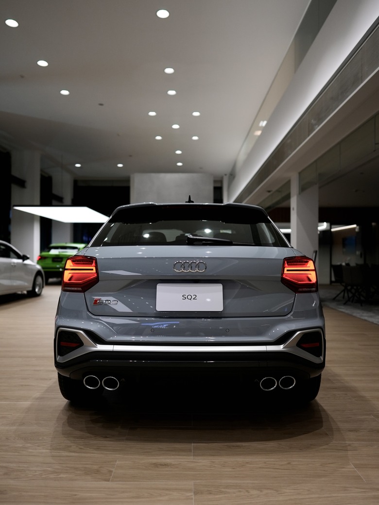 Audi SQ2｜珍珠銀箭灰 Arrow grey 1X｜實車照片分享