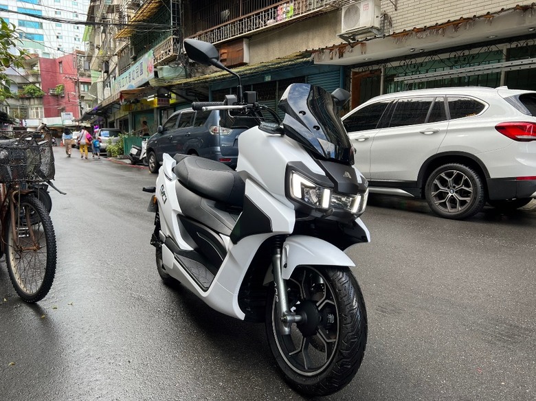 終見EV-C1本尊，突破我對電車認知的三觀