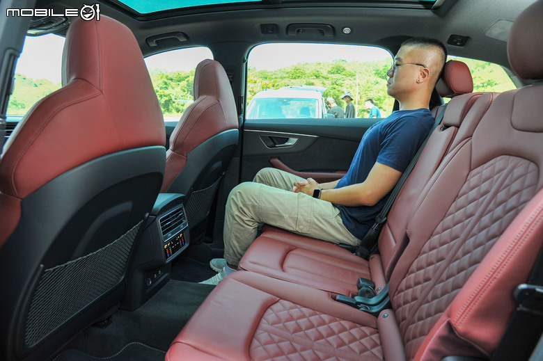 Audi SQ7 quattro 試駕|七座配置又熱血、極致成熟的性能休旅!