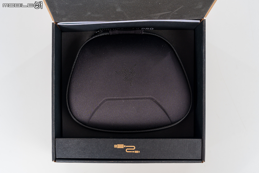Razer Kraken V4 & Wolverine V3 Pro 體驗報告｜炫彩無”線“的絕佳遊戲組合