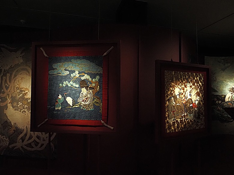 新加坡國家博物院(National Museum of Singapore)、土生華人博物館(Peranakan Museum)、善牧主教座堂(Cathedral of the Good Shepherd)、讚美廣場(CHIJMES Hall)，還有地鐵勞明達站附近的土司工坊 — 赤道三國文化休閒行旅 之 新加坡篇 第六回 博物館規劃區(Museum Planning Area)