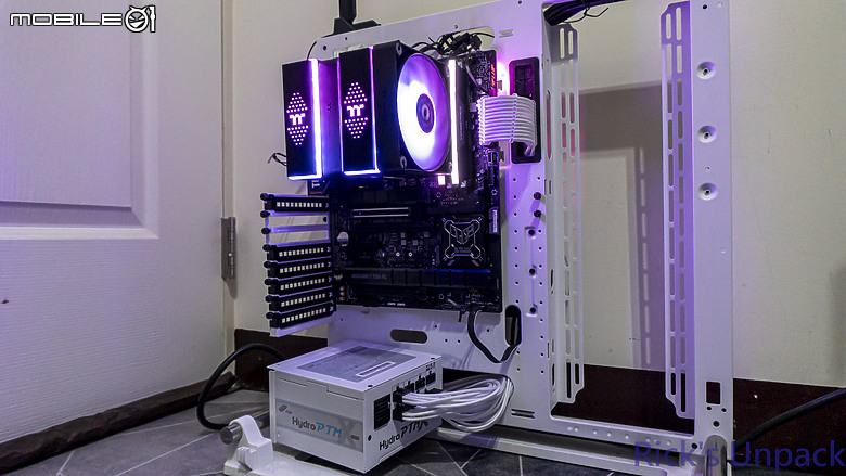 點我看大圖 【開箱】黑化塔散與RGB的結合 | Thermaltake ASTRIA 600 ARGB