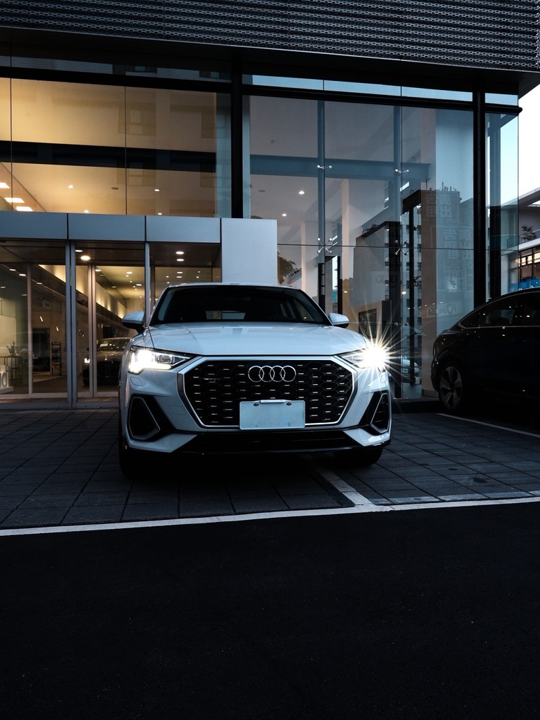 Q3 Sportback 35 TFSI S line 金屬冰川白