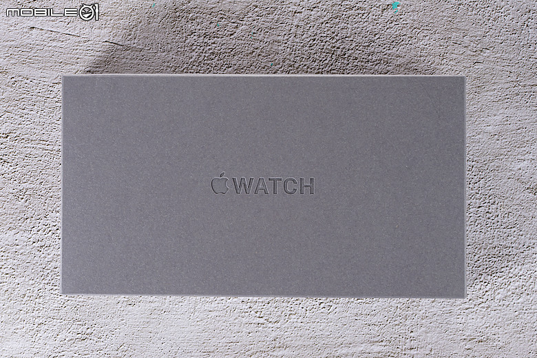 Apple Watch Series 10 / Ultra 2鈦黑體驗｜更大的螢幕、更帥的外型！