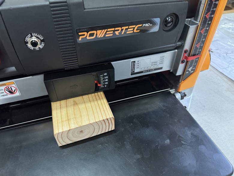 電動刨木機開箱--POWERTEC PL1303 大黃蜂