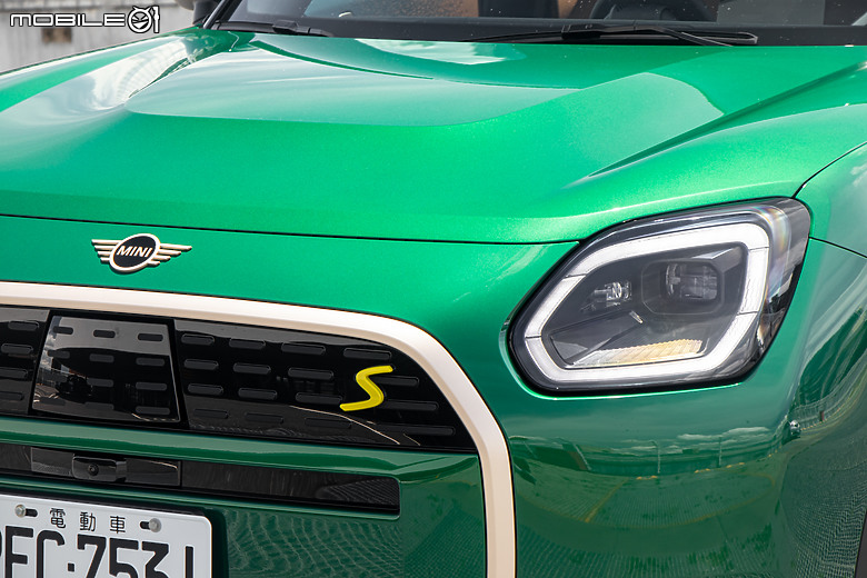 MINI Countryman SE All4 試駕|帶電個性更親民,不是粉絲也動心!