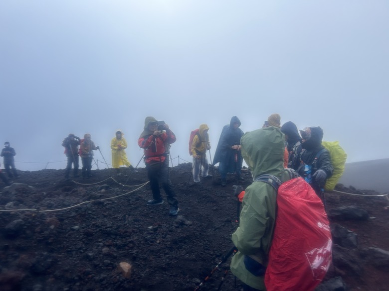 挑戰「珊珊」來遲的富士山登頂全紀錄( 下集 )