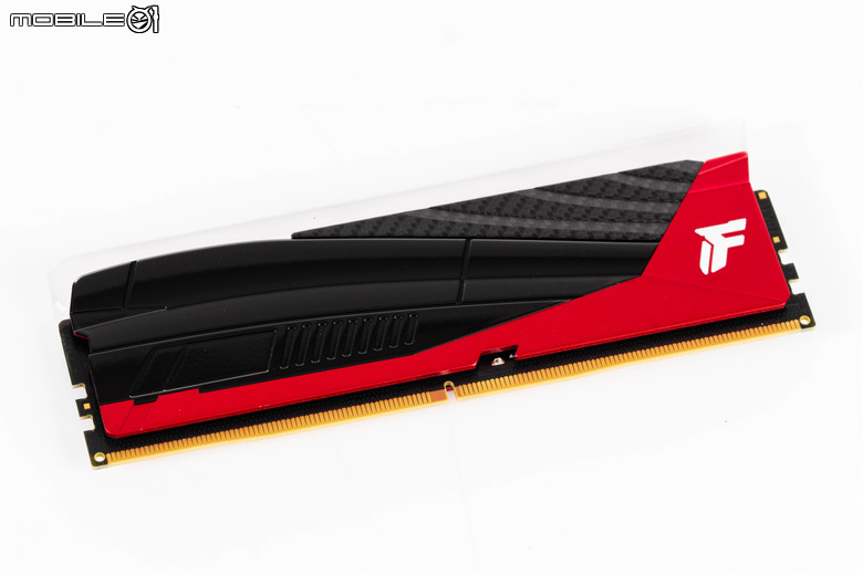 Kingston FURY Renegade RGB DDR5-8000 Limited 限定版記憶體開箱實測 兼具炫目外型與高效傳輸的頂尖選擇