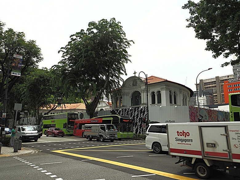 新加坡國家博物院(National Museum of Singapore)、土生華人博物館(Peranakan Museum)、善牧主教座堂(Cathedral of the Good Shepherd)、讚美廣場(CHIJMES Hall),還有地鐵勞明達站附近的土司工坊 — 赤道三國文化休閒行旅 之 新加坡篇 第六回 博物館規劃區(Museum Planning Area)