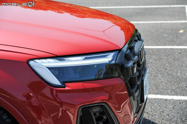 Audi SQ7 quattro 試駕|七座配置又熱血、極致成熟的性能休旅!