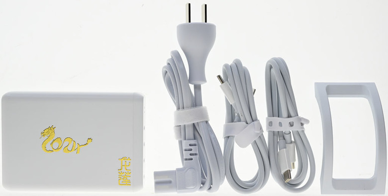 點我看大圖 龍蓮165W四埠USB-C GaN龍年白色款充電器開箱