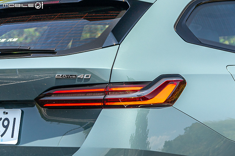 BMW i5 eDrive40 Touring 試駕|有空間有品味,市場唯一純電旅行車!