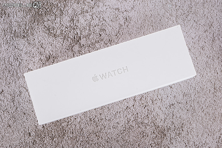 Apple Watch Series 10 / Ultra 2鈦黑體驗｜更大的螢幕、更帥的外型！