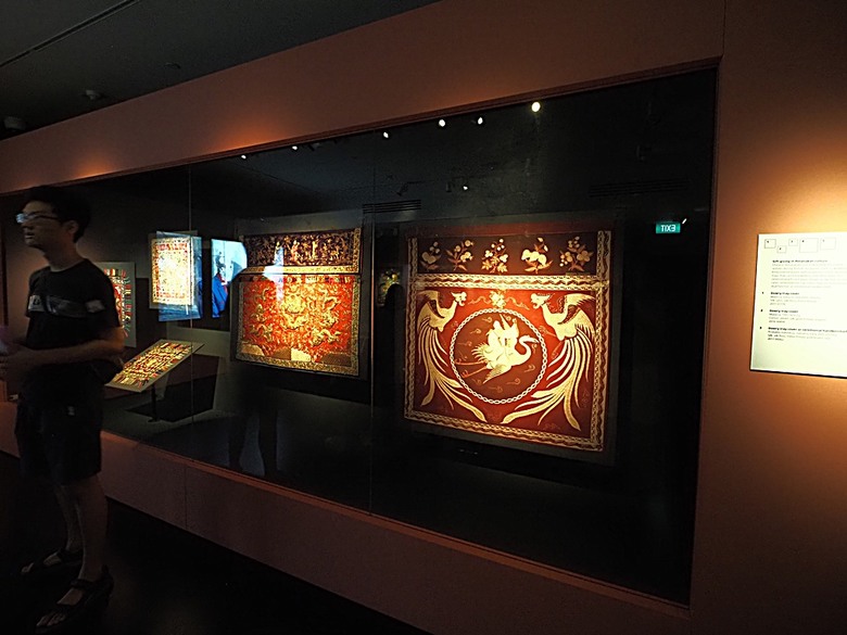 新加坡國家博物院(National Museum of Singapore)、土生華人博物館(Peranakan Museum)、善牧主教座堂(Cathedral of the Good Shepherd)、讚美廣場(CHIJMES Hall)，還有地鐵勞明達站附近的土司工坊 — 赤道三國文化休閒行旅 之 新加坡篇 第六回 博物館規劃區(Museum Planning Area)