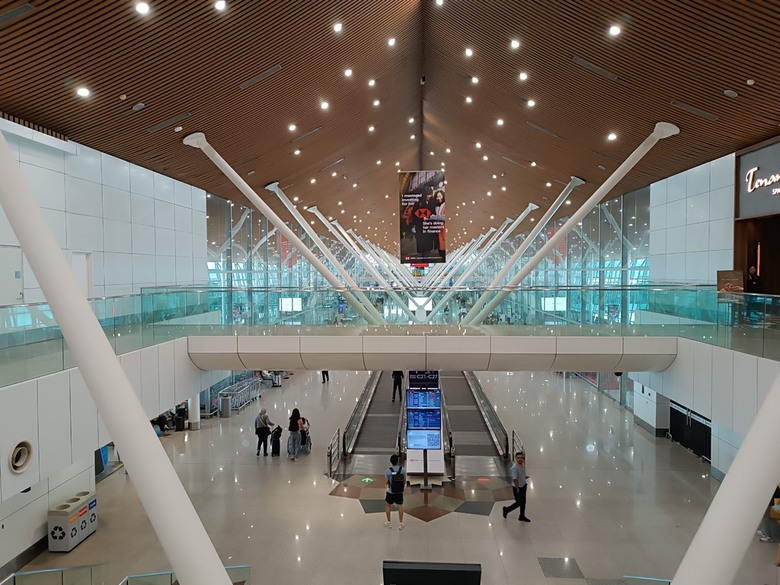 吉隆坡國際機場之轉機(KLIA2入境、KLIA1出境)及適合小睡休息地點全紀錄 — 赤道三國文化休閒行旅 之 馬來西亞篇 吉隆坡國際機場 (Kuala Lumpur International Airport)