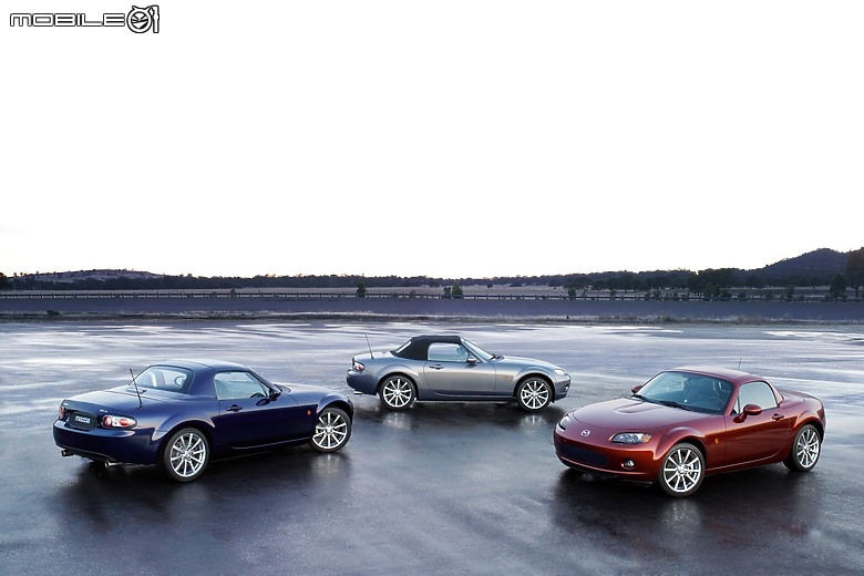 Mazda MX-5 RF 小改款試駕｜沒出手排也想買！