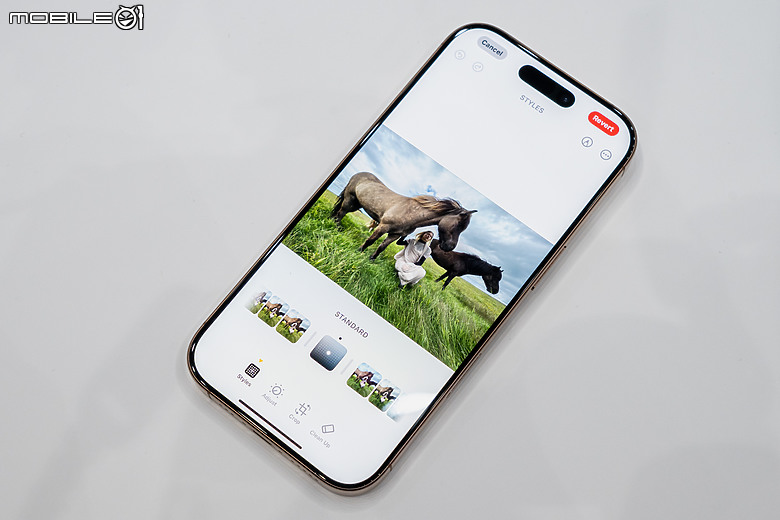 直擊蘋果iPhone 16 Pro全系列|強大螢幕與效能、相機鍵拍攝更簡單!