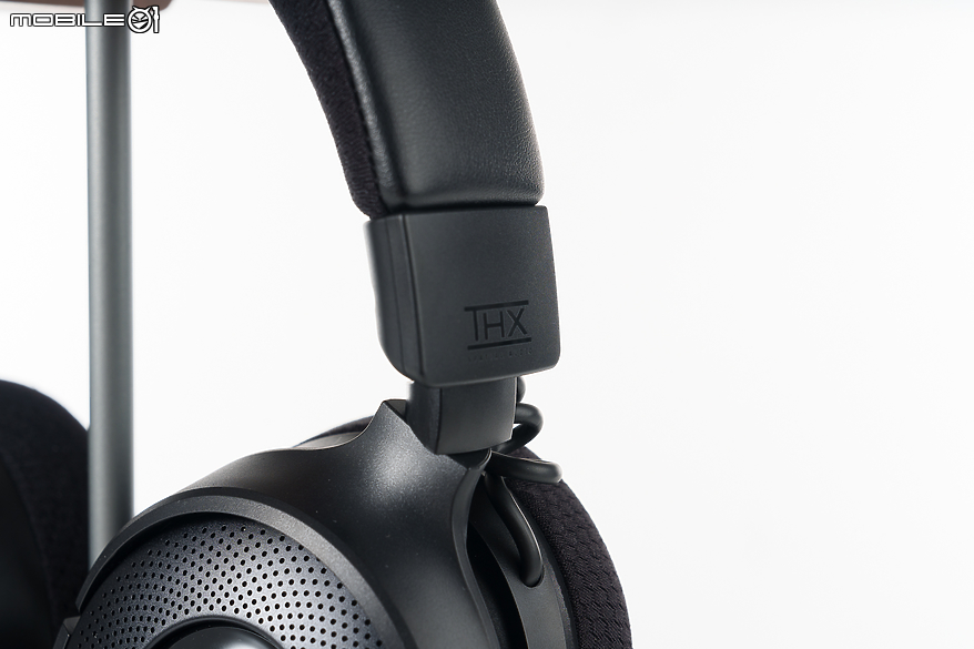 Razer Kraken V4 & Wolverine V3 Pro 體驗報告｜炫彩無”線“的絕佳遊戲組合