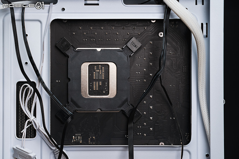 濃縮版海景小套房 darkFlash MOTI Mini 開箱分享