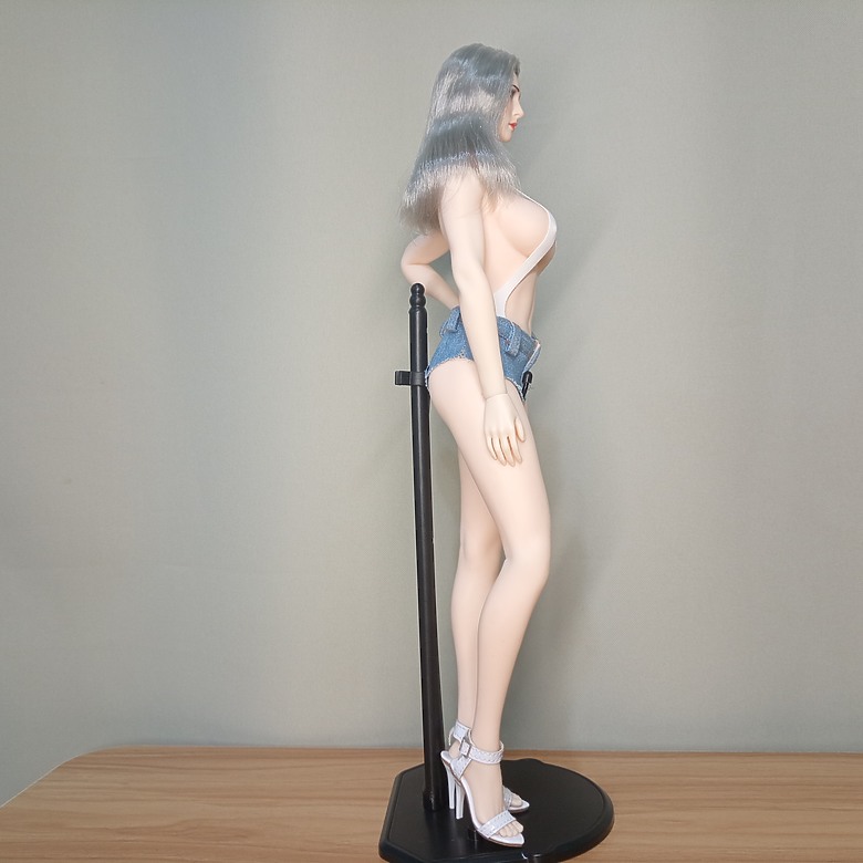 【開箱】Tbleague Phicen S52A 1/6 12吋 全包膠白肌素體可拆腳
