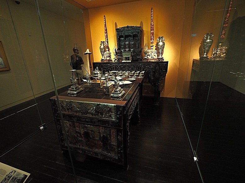 新加坡國家博物院(National Museum of Singapore)、土生華人博物館(Peranakan Museum)、善牧主教座堂(Cathedral of the Good Shepherd)、讚美廣場(CHIJMES Hall),還有地鐵勞明達站附近的土司工坊 — 赤道三國文化休閒行旅 之 新加坡篇 第六回 博物館規劃區(Museum Planning Area)