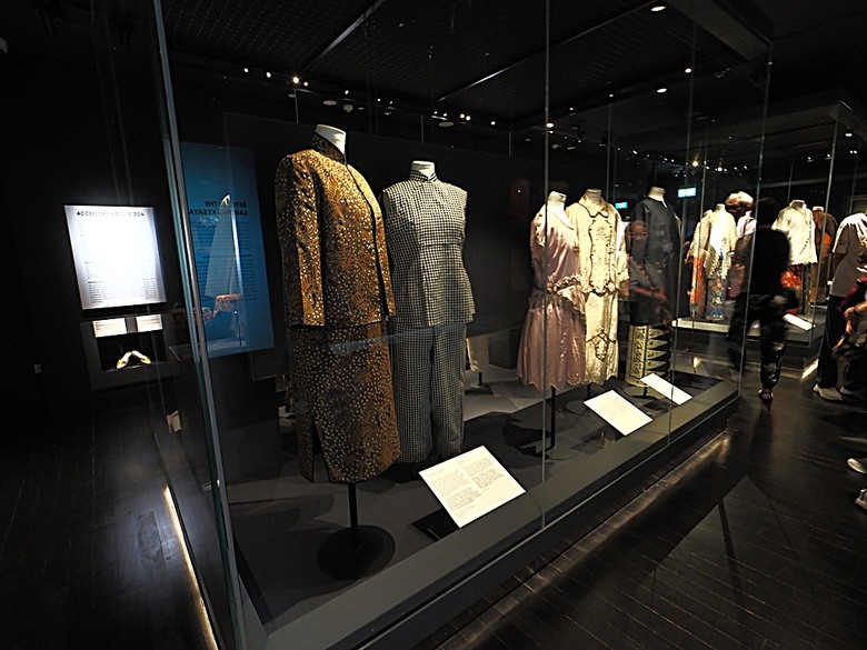 新加坡國家博物院(National Museum of Singapore)、土生華人博物館(Peranakan Museum)、善牧主教座堂(Cathedral of the Good Shepherd)、讚美廣場(CHIJMES Hall)，還有地鐵勞明達站附近的土司工坊 — 赤道三國文化休閒行旅 之 新加坡篇 第六回 博物館規劃區(Museum Planning Area)