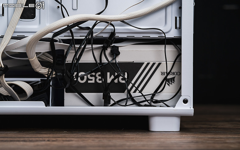 濃縮版海景小套房 darkFlash MOTI Mini 開箱分享