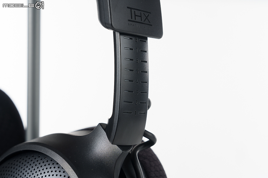Razer Kraken V4 & Wolverine V3 Pro 體驗報告｜炫彩無”線“的絕佳遊戲組合