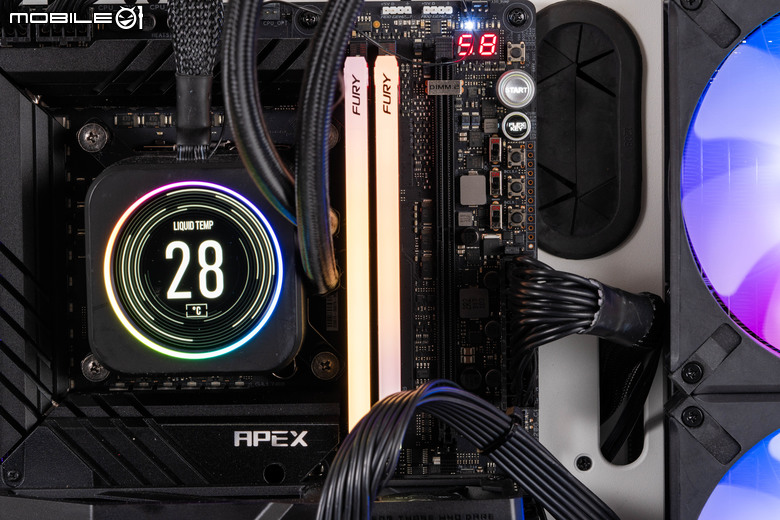 Kingston FURY Renegade RGB DDR5-8000 Limited 限定版記憶體開箱實測 兼具炫目外型與高效傳輸的頂尖選擇