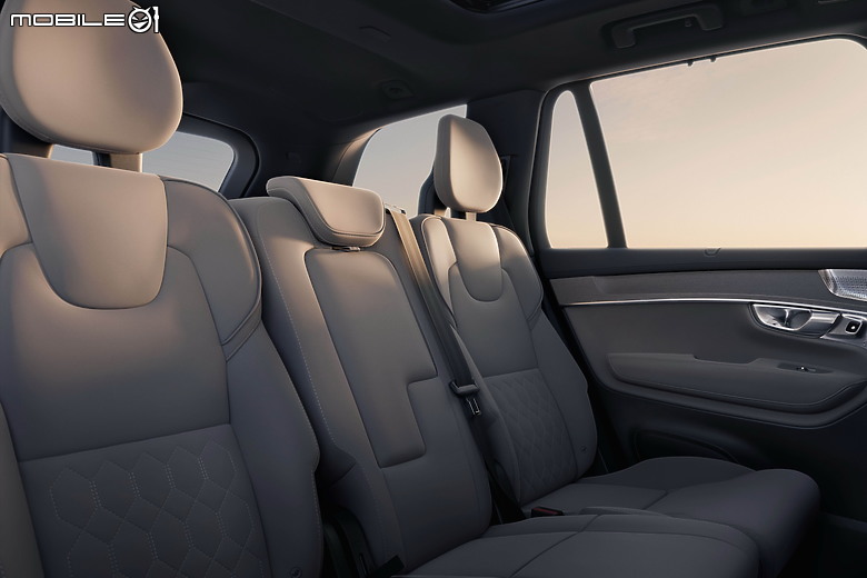 【海外新訊】Volvo 純電旗艦休旅 EX90 及大幅改款 XC90 聯袂亮相!