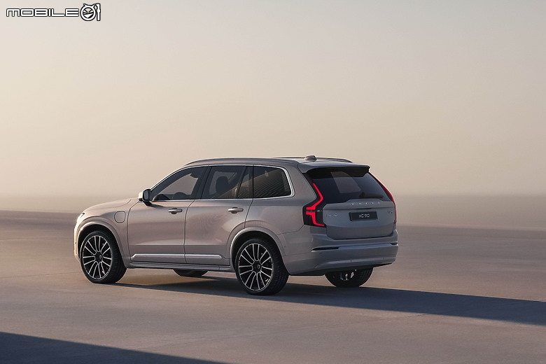 【海外新訊】Volvo 純電旗艦休旅 EX90 及大幅改款 XC90 聯袂亮相!