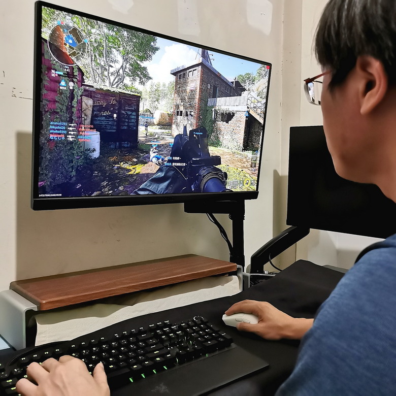 Razer Viper V3 Pro - 極輕量 光滑觸感 專業玩家打造