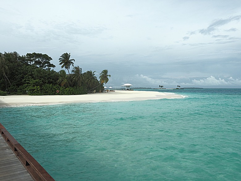 入住The Standard Maldives、碼頭邊珊瑚礁浮潛、出海賞海豚、環礁潟湖體驗 — 赤道三國文化休閒行旅 之 馬爾地夫篇 第一回 潟湖泳池水上屋(Lagoon Overwater Pool Villa)