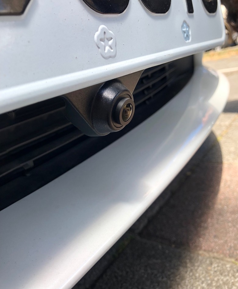 終於入手Tesla model3 心得與改裝配件分享