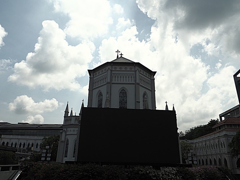 新加坡國家博物院(National Museum of Singapore)、土生華人博物館(Peranakan Museum)、善牧主教座堂(Cathedral of the Good Shepherd)、讚美廣場(CHIJMES Hall),還有地鐵勞明達站附近的土司工坊 — 赤道三國文化休閒行旅 之 新加坡篇 第六回 博物館規劃區(Museum Planning Area)